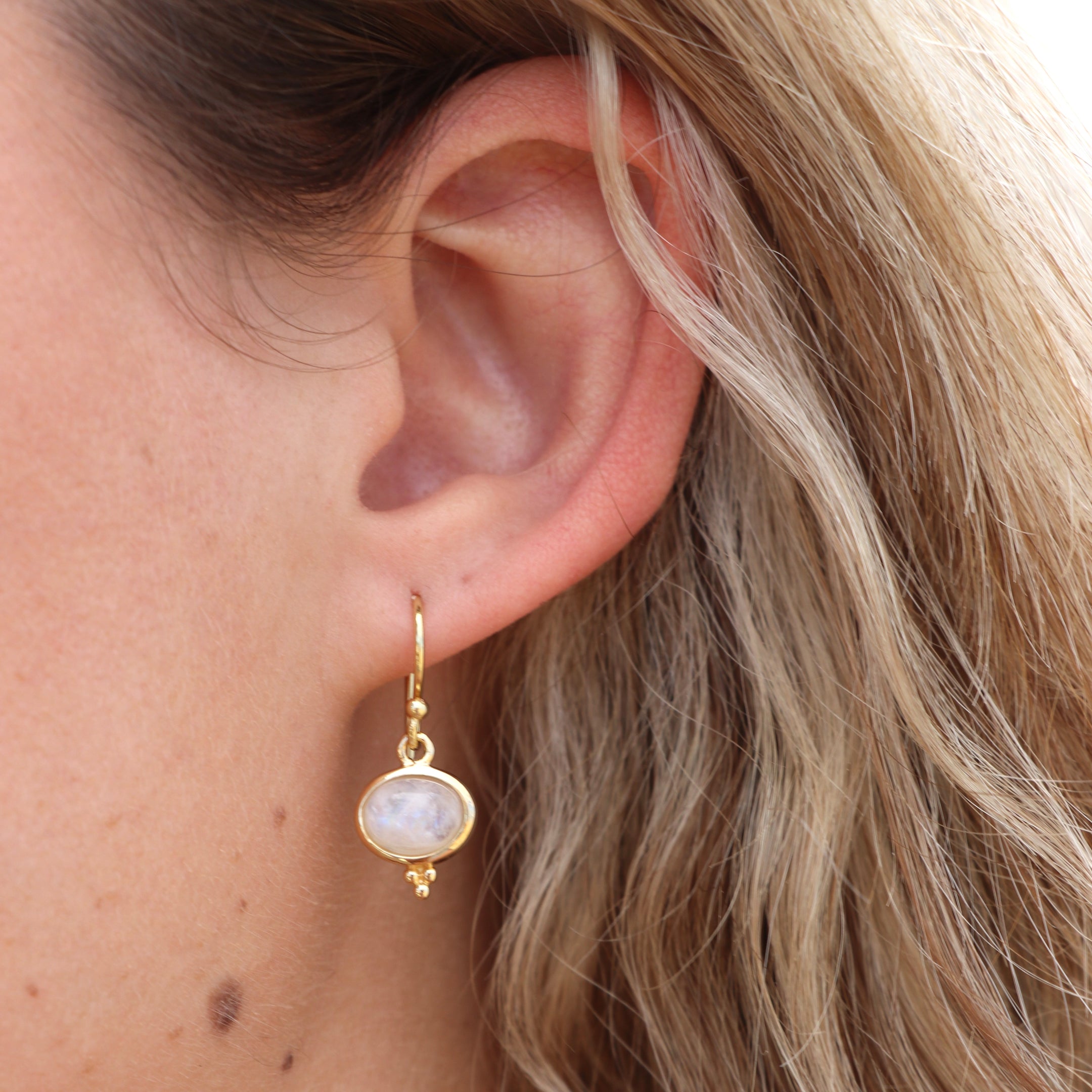 Aleta Moonstone Earring Gold