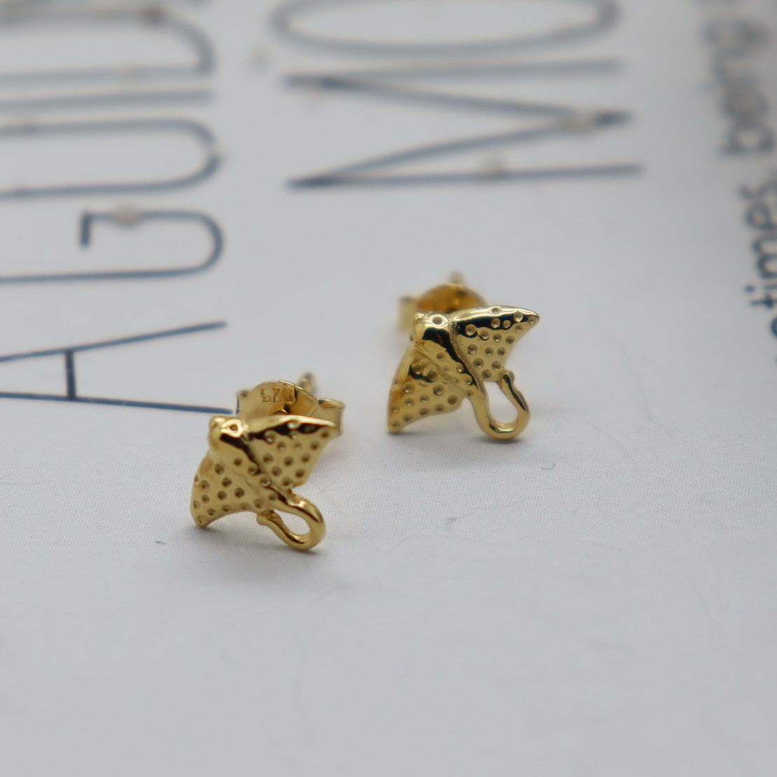 Stingray Gold Stud