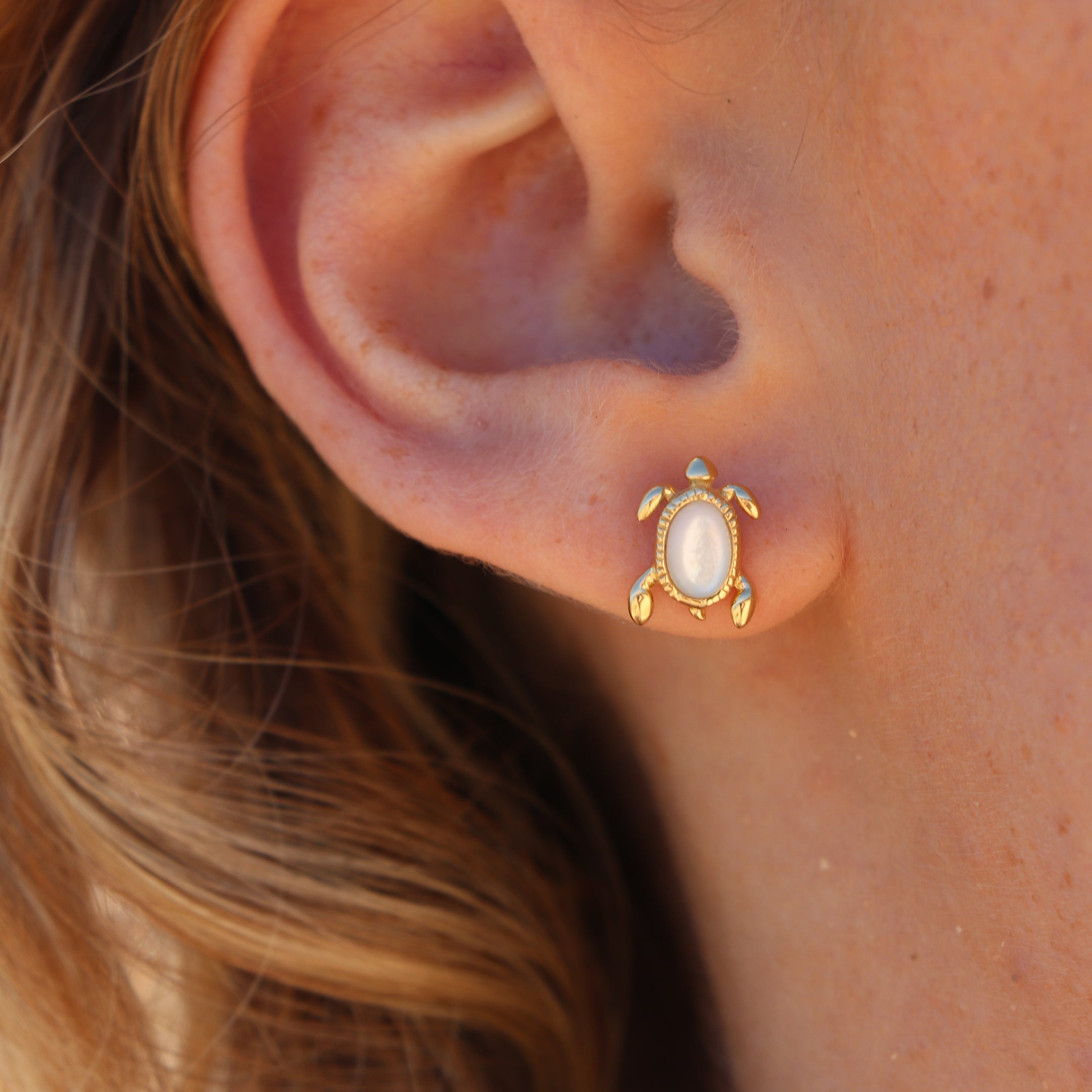Sea Turtle Mother of Pearl Gold Stud