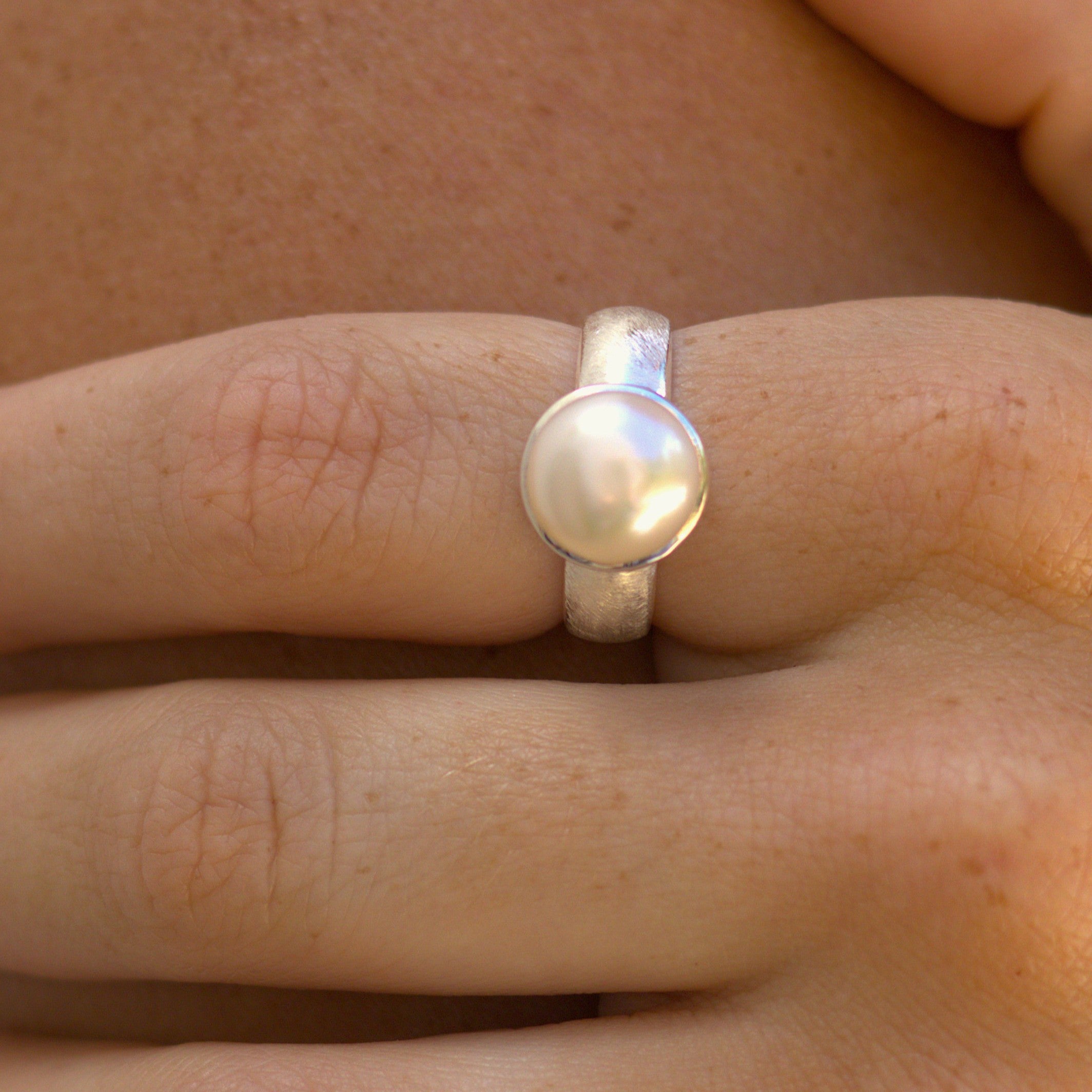 Amara Pearl Ring