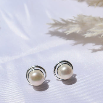 Esme Pearl Stud WHOLESALE