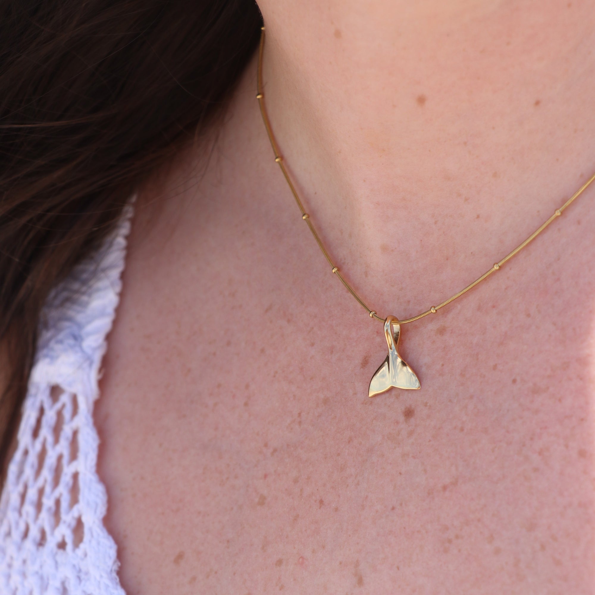Artio Whale Tail Gold Necklace