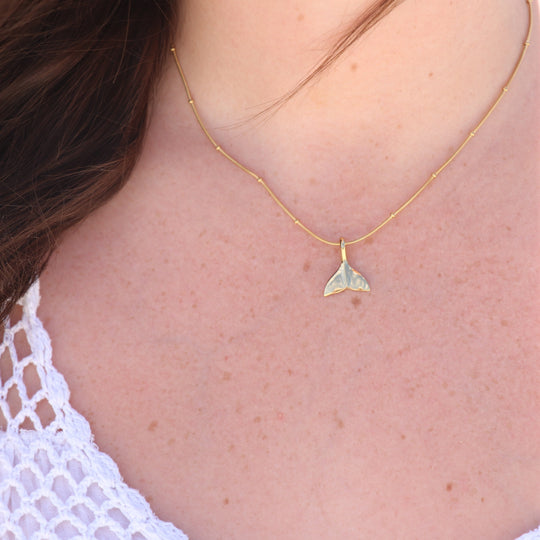 Artio Whale Tail Gold Necklace