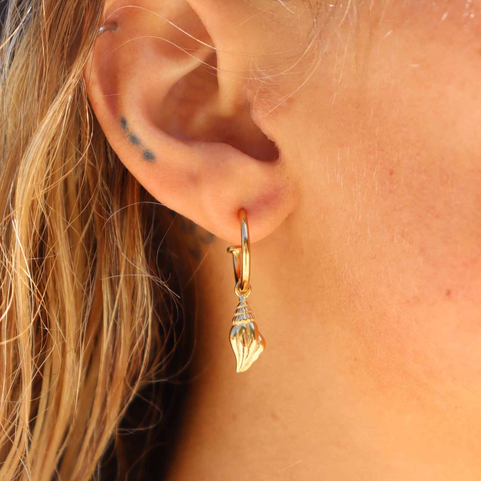 Seashell Hoop Gold