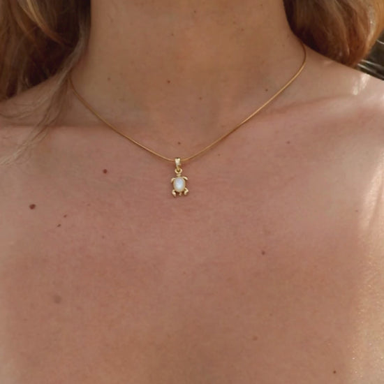 Sea Turtle Mother of Pearl Gold Necklace