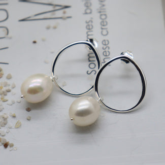 Harper Pearl Silver Earring