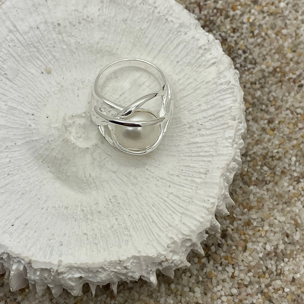 Capture Pearl Ring