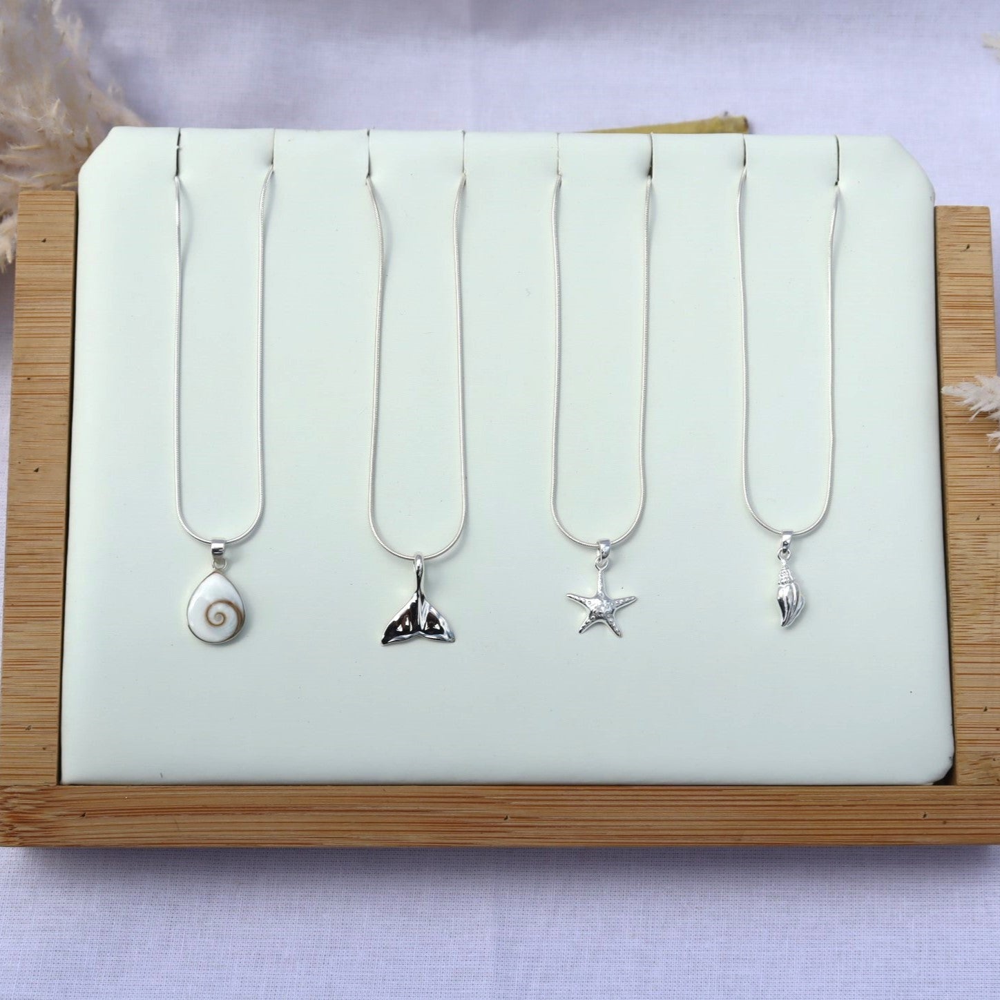 Bamboo White Pendant Display